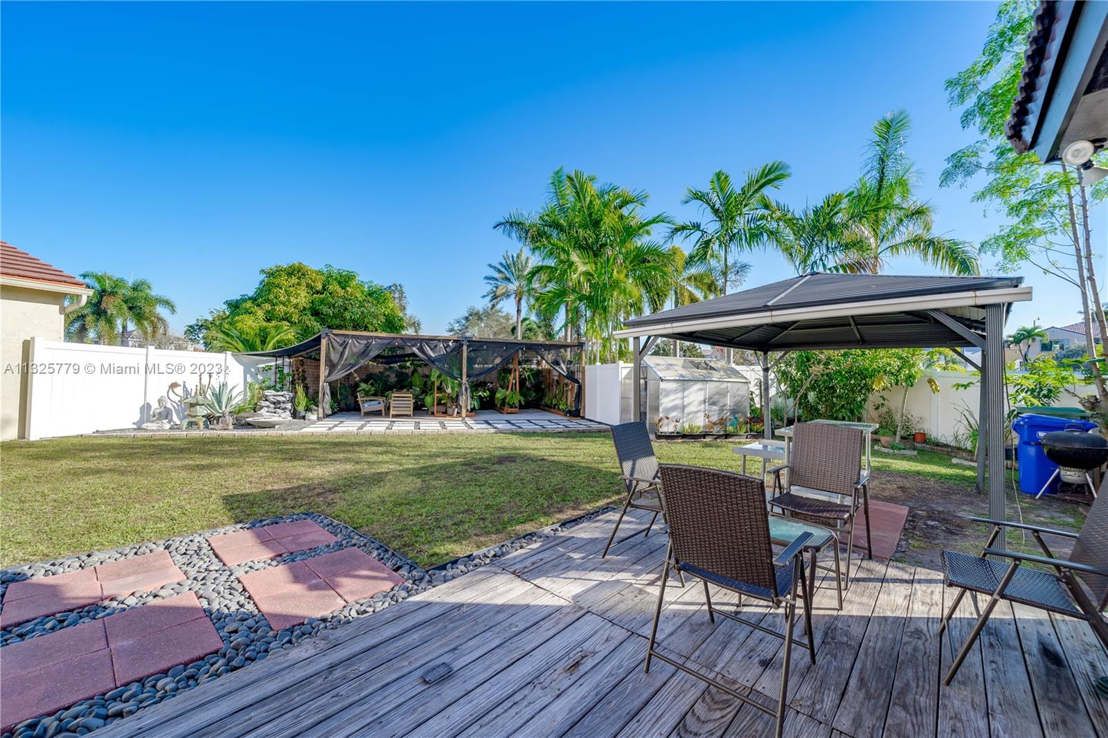 Listing Photo 18