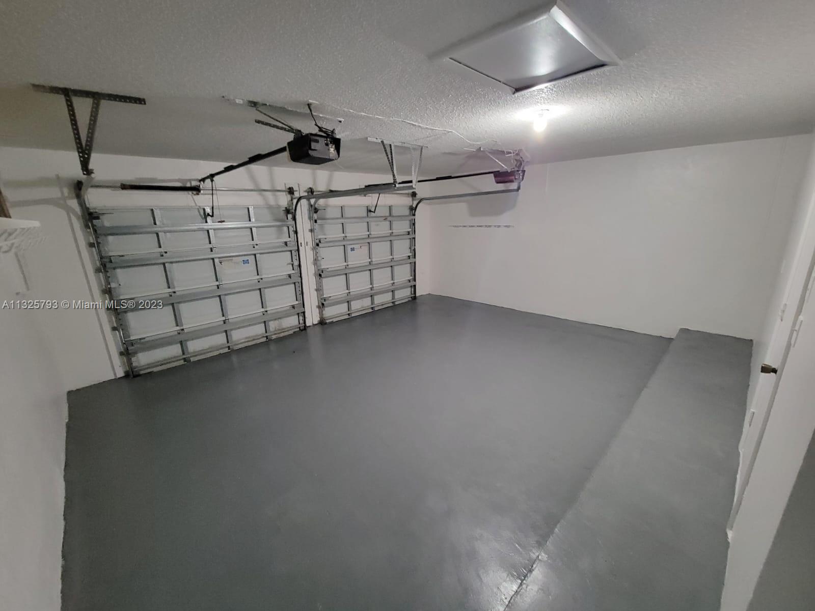 Listing Photo 11