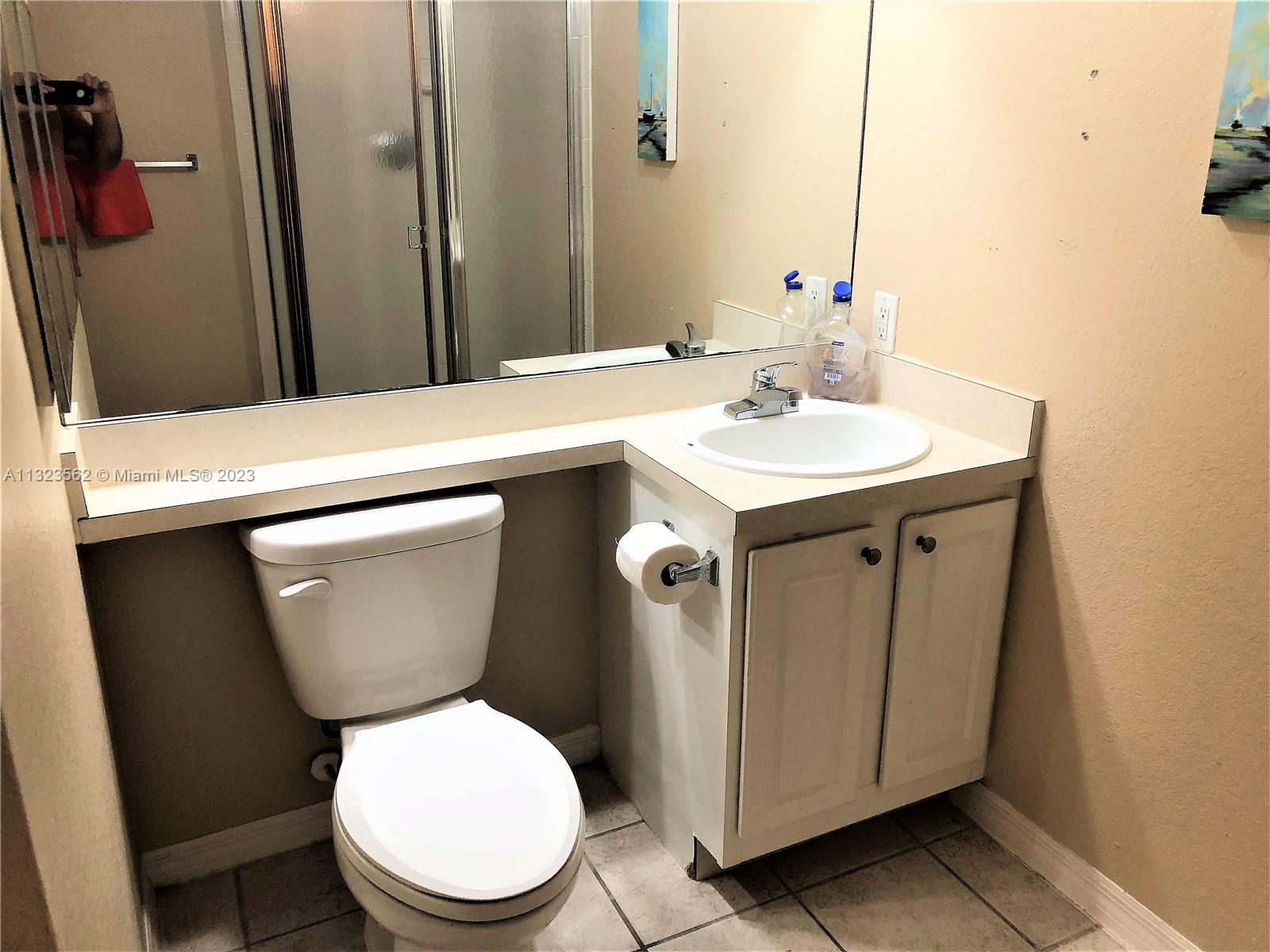 2nd bathroom