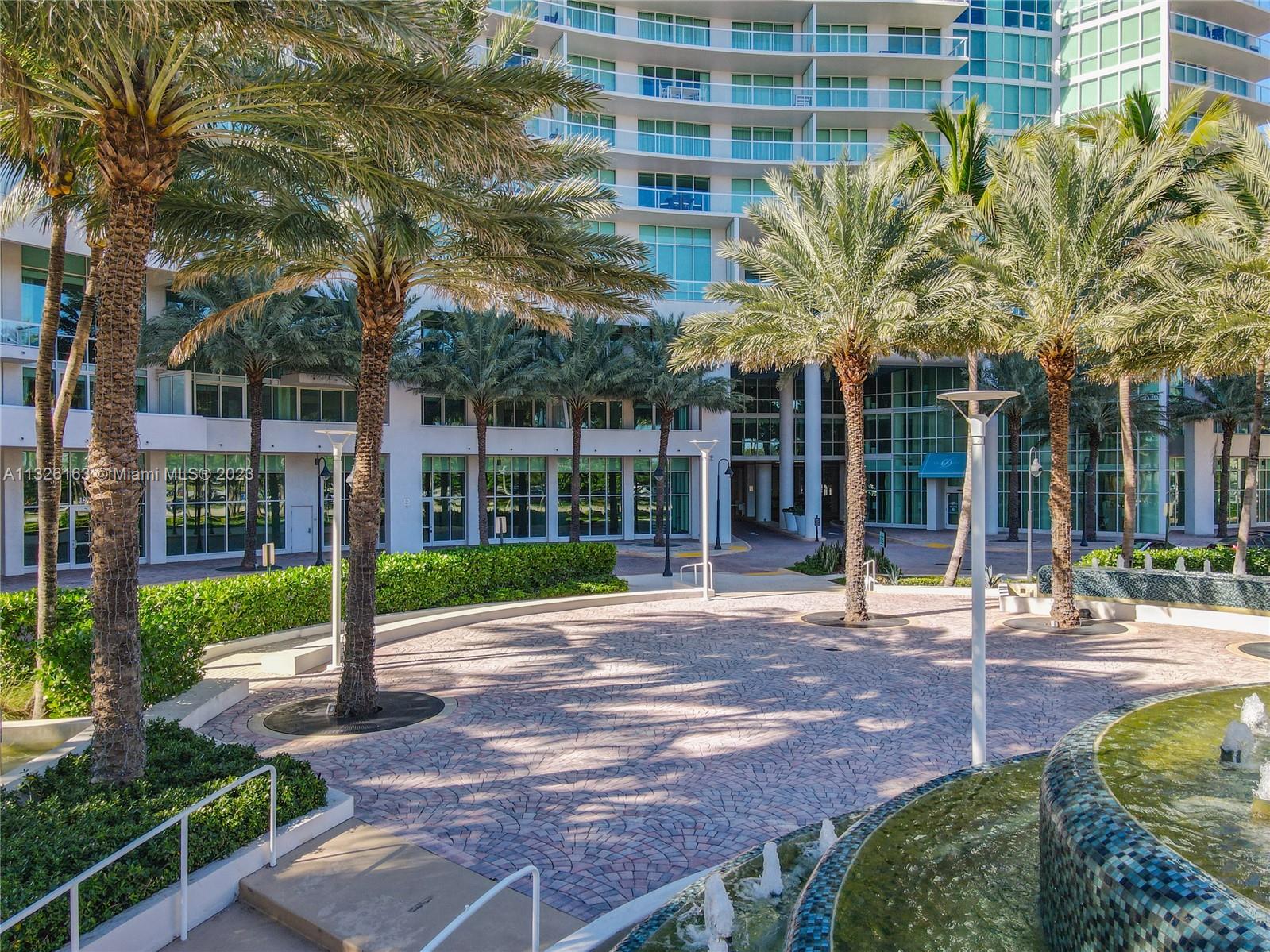 1 N Ocean Blvd 104