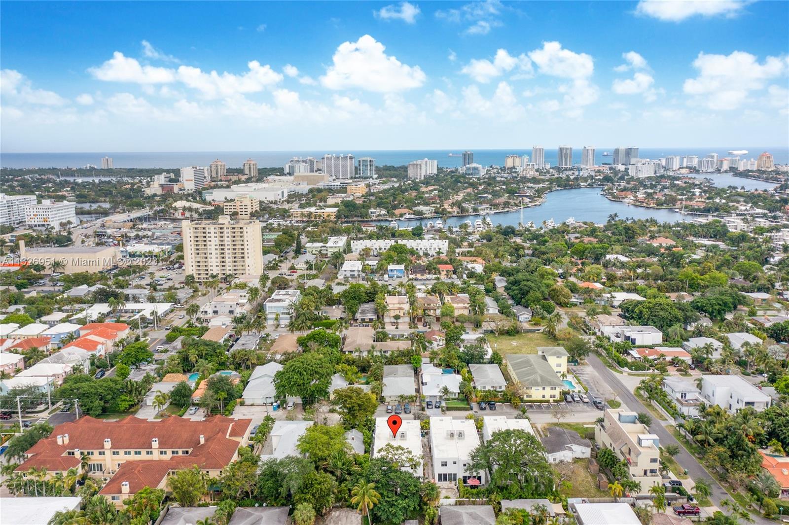 Aerial View #! | East of I95 | to the East 5 minutes from Ft Lauderdale Beach | to the South 5 minutes Las Olas Blvd, Restaurants, Entertainments