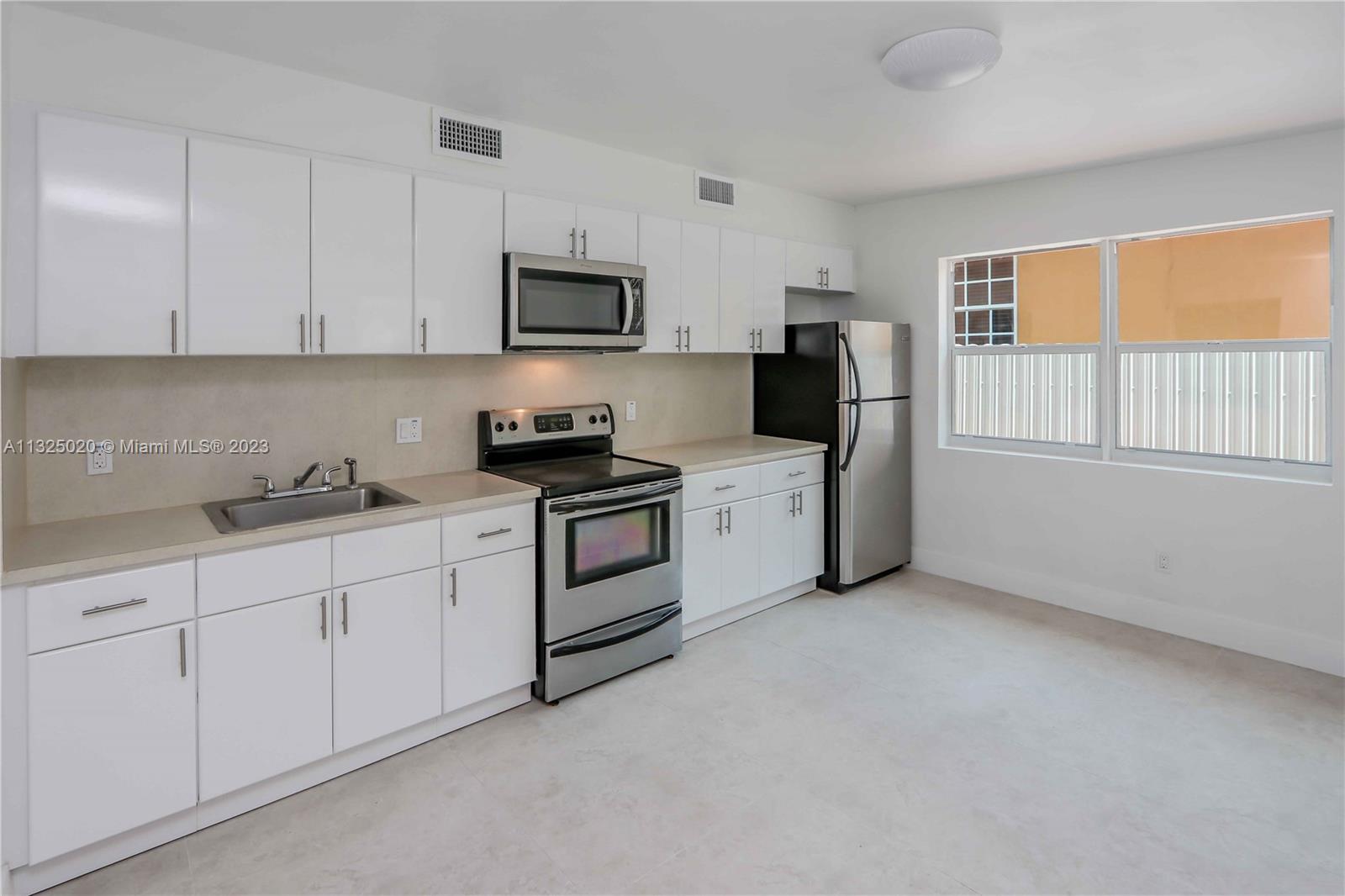 2941 SW 36th Ave #Rear For Sale A11325020, FL