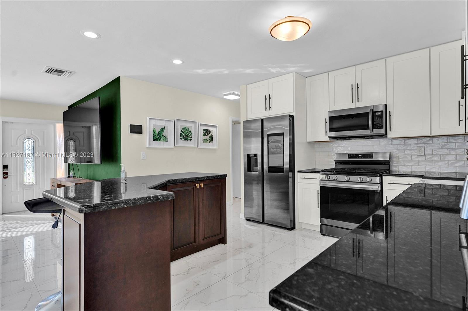 Listing Photo 15