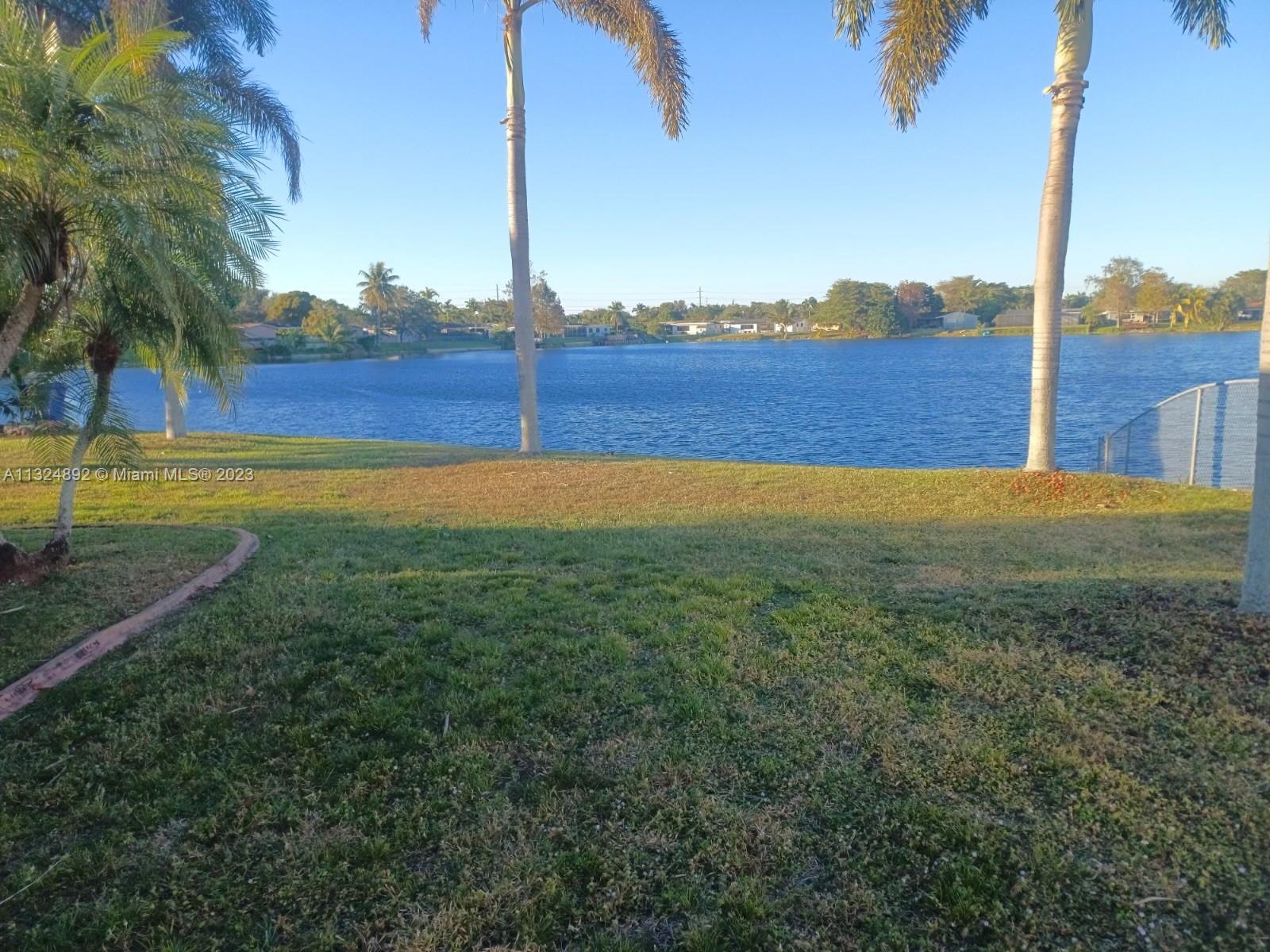 Listing Photo 10