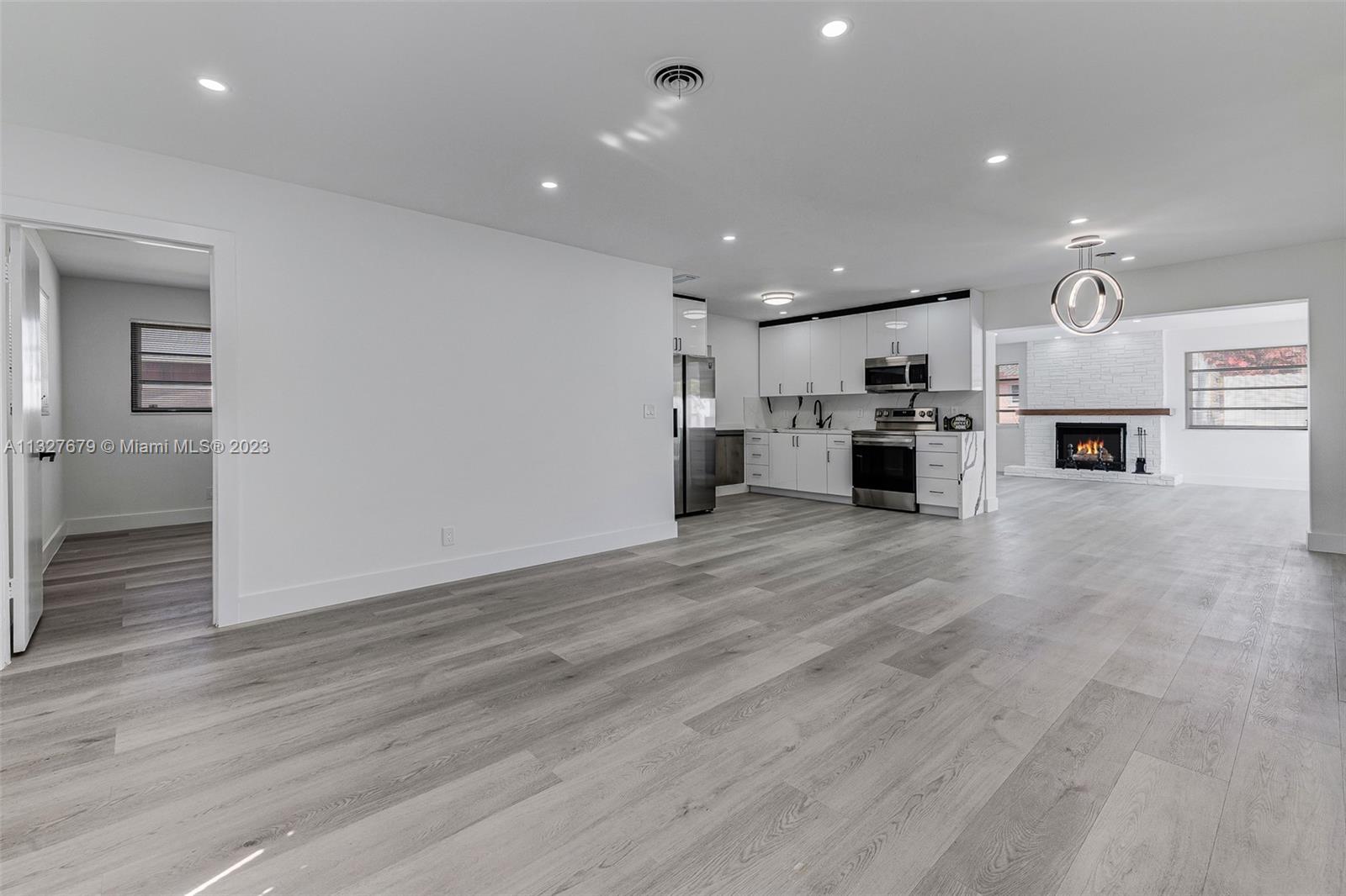 Living/Dining Combo