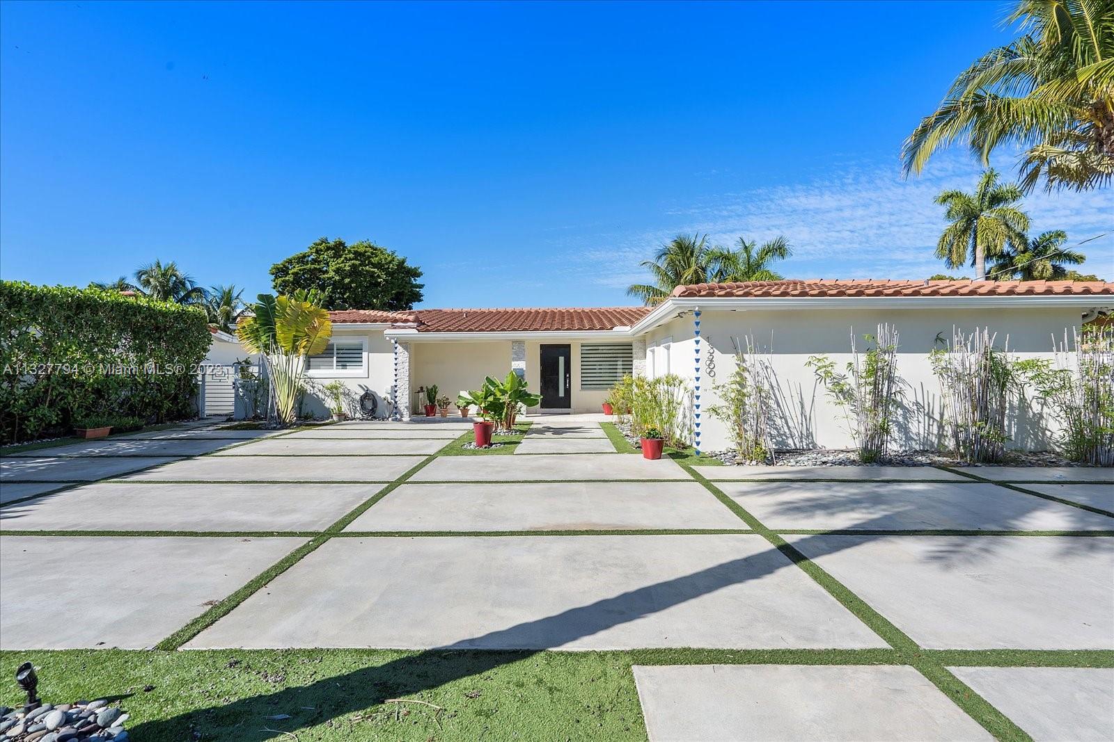 13200  Coronado Ter  For Sale A11327794, FL