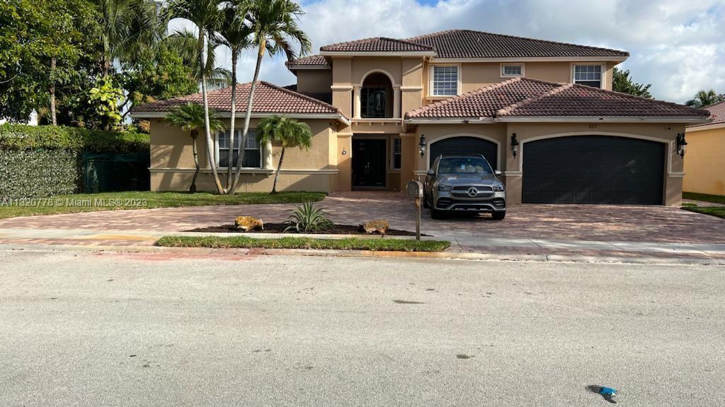 321 SW 159th Dr, Pembroke Pines, FL 33027