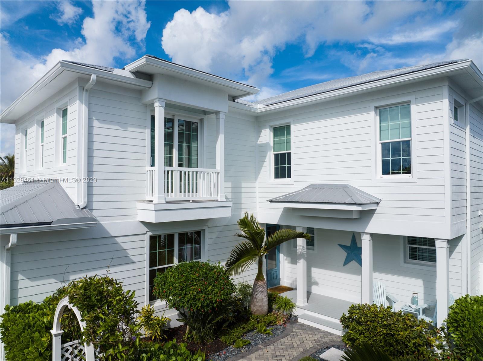 531 Saturn Ln, Juno Beach, FL 33408