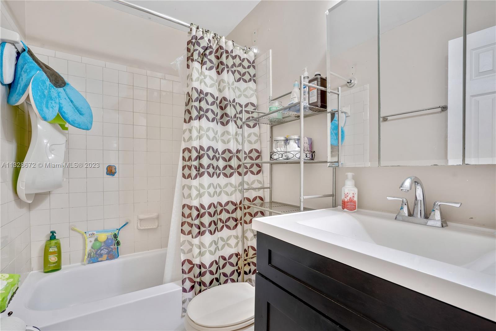 Listing Photo 10