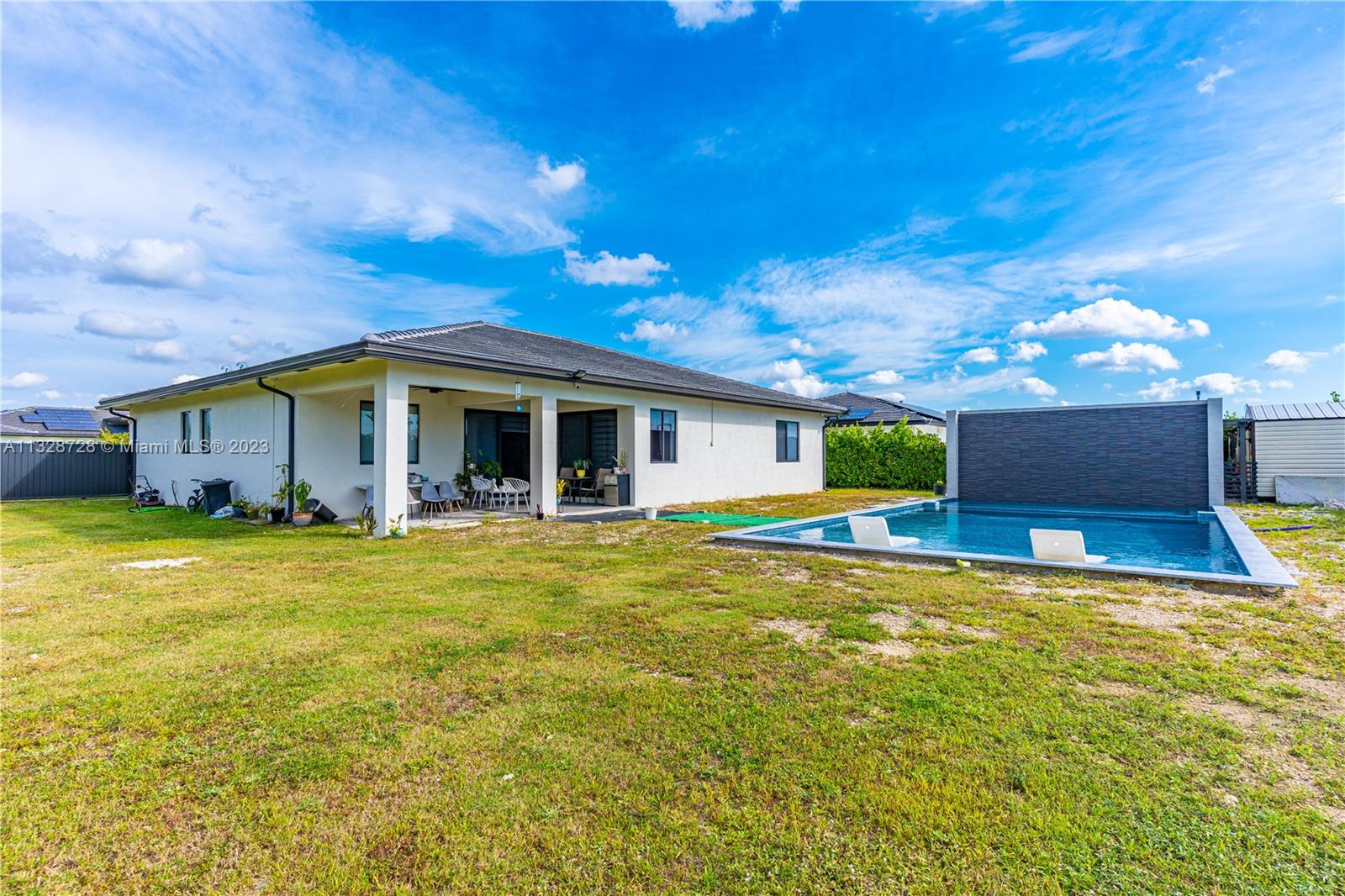 Listing Photo 15