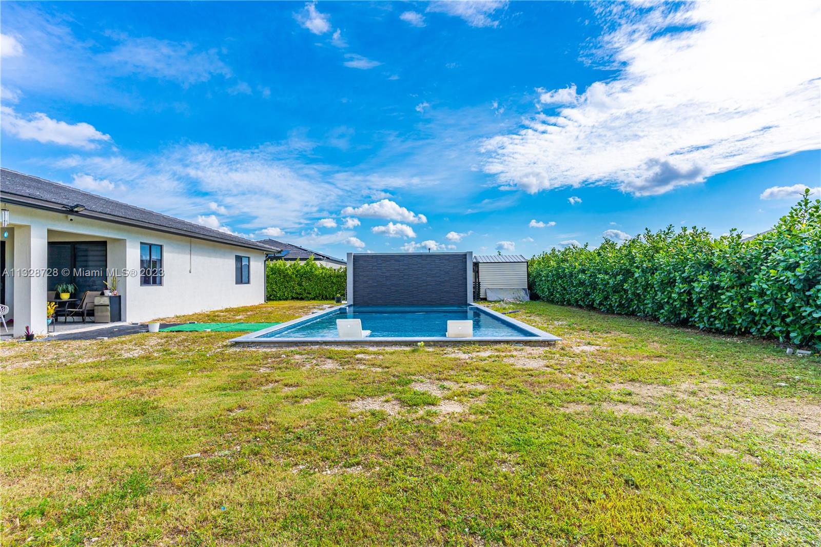 Listing Photo 17