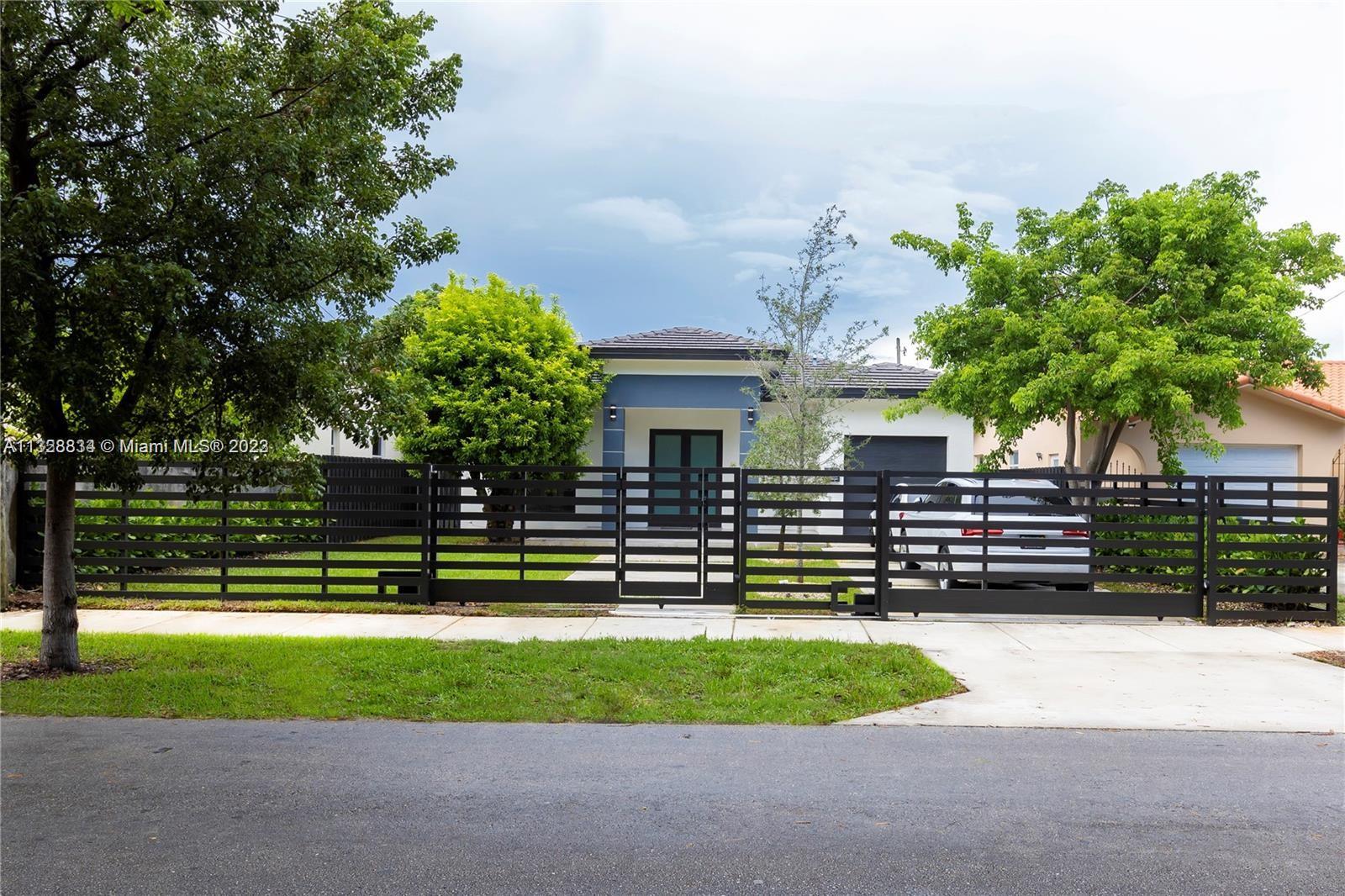 Photo 2 of 2661 25th Ter in Miami - MLS A11328834