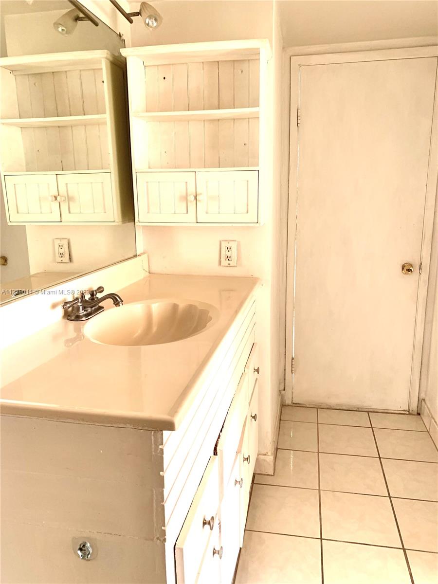 Listing Photo 9