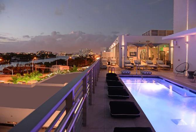 Rooftop Pool & Sun Deck