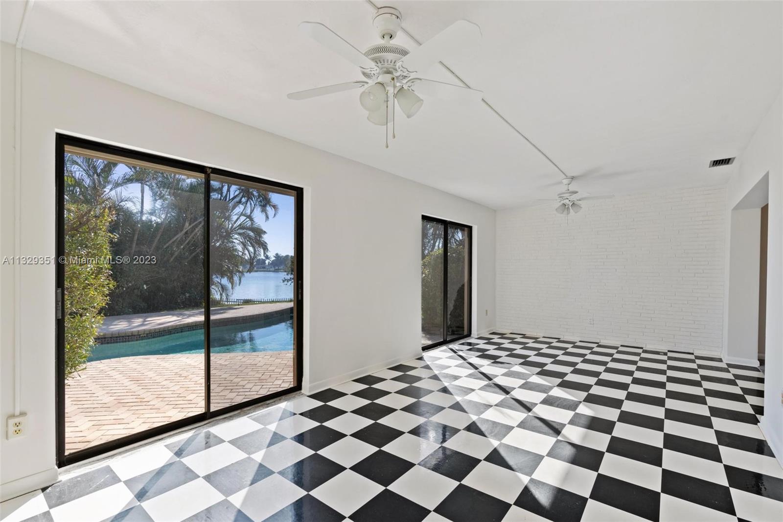 Listing Photo 16