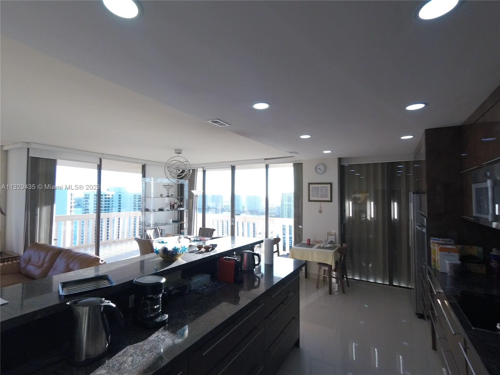 Dinning room / Intercoastal Ocean view