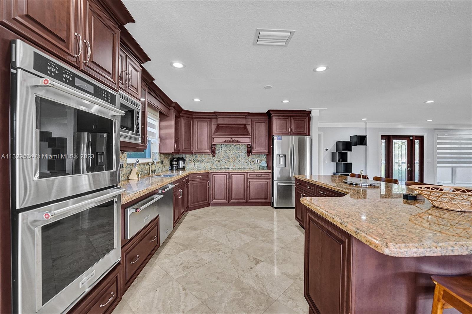 Listing Photo 16