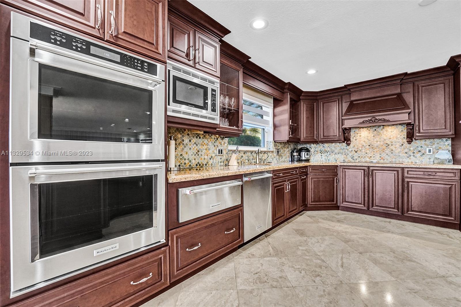 Listing Photo 17