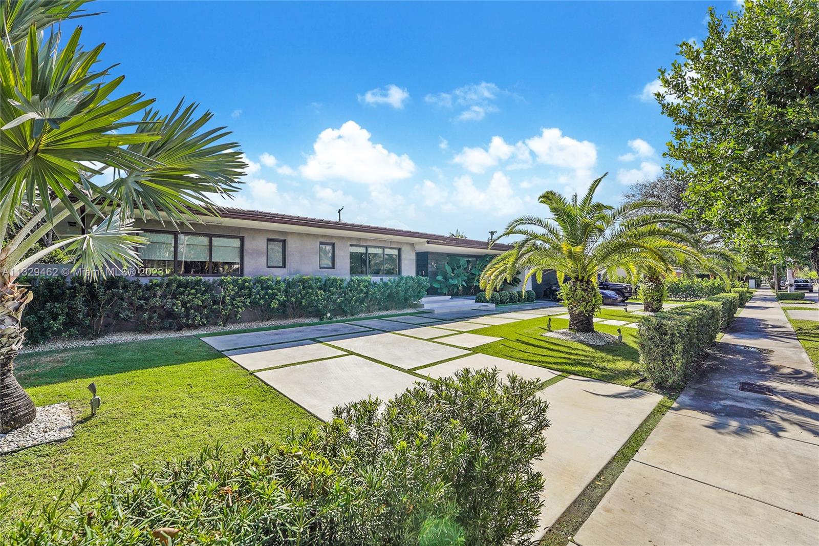 Photo 2 of 60 Shore Dr W in Miami - MLS A11329462