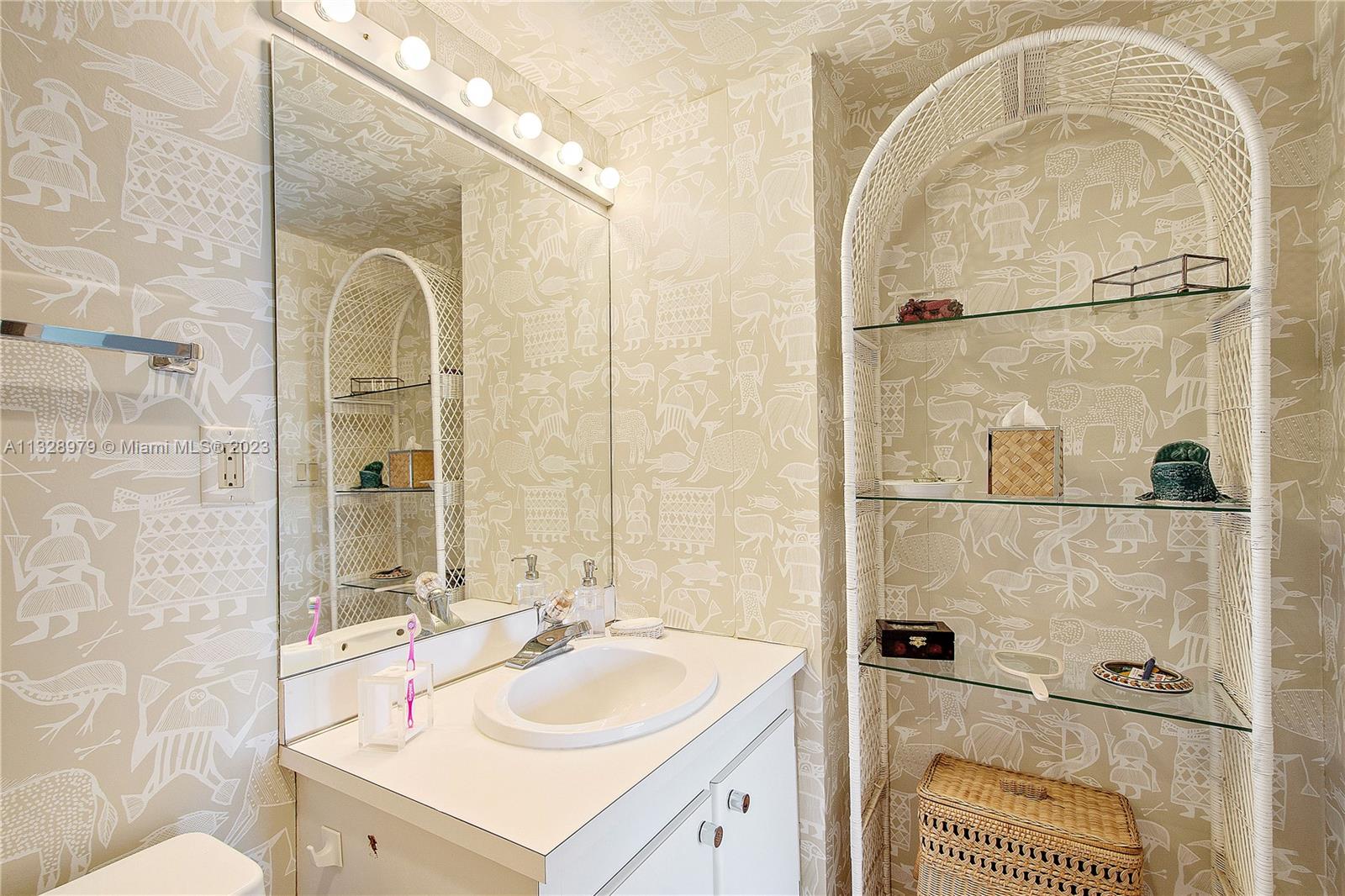 2nd Bathroom