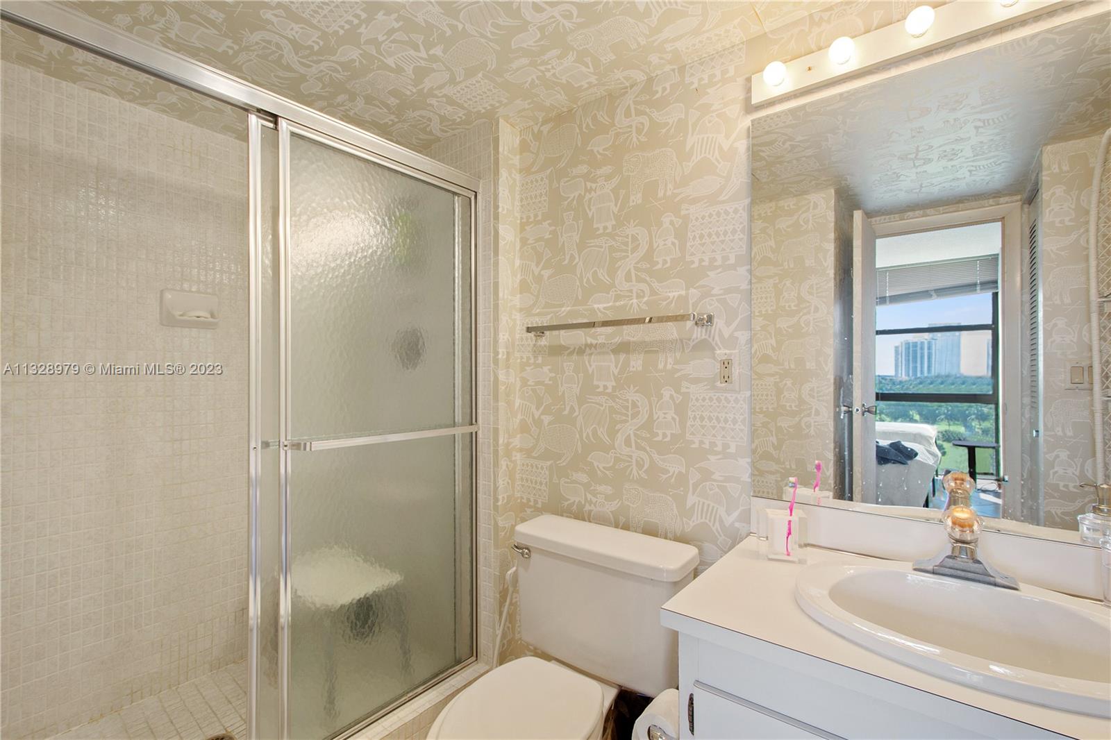 2nd Bathroom