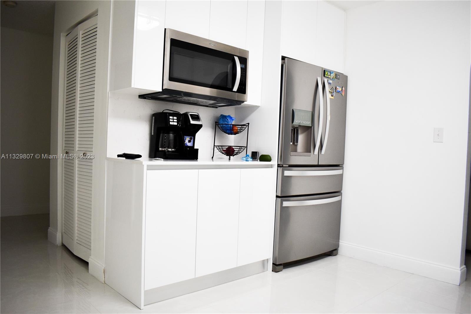 Listing Photo 12