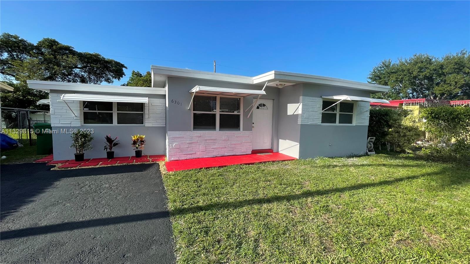 6301 SW 22nd St  For Sale A11329815, FL