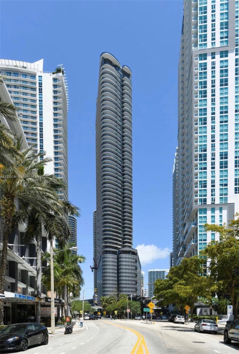 1000  Brickell Plaza