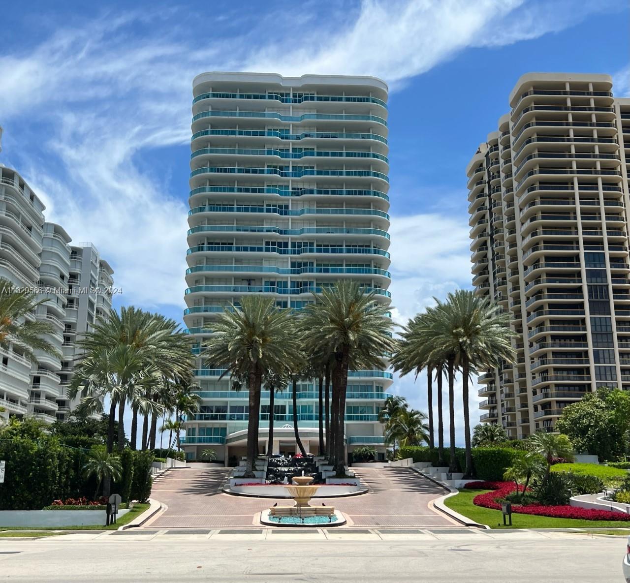 10101  Collins Ave #7D For Sale A11329566, FL