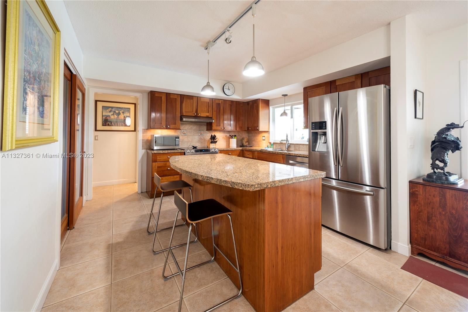 Listing Photo 18