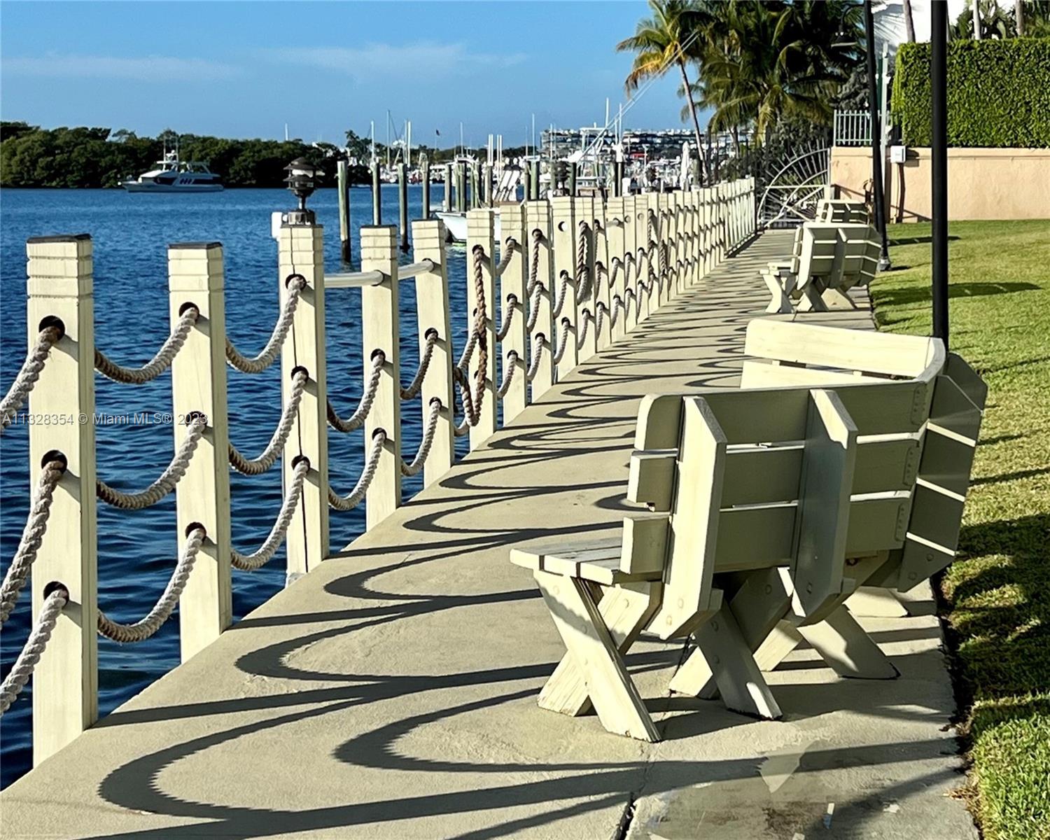 L'Hermitage has a lovely waterfront on Biscayne Bay, where you can take a stroll or relax and enjoy the view