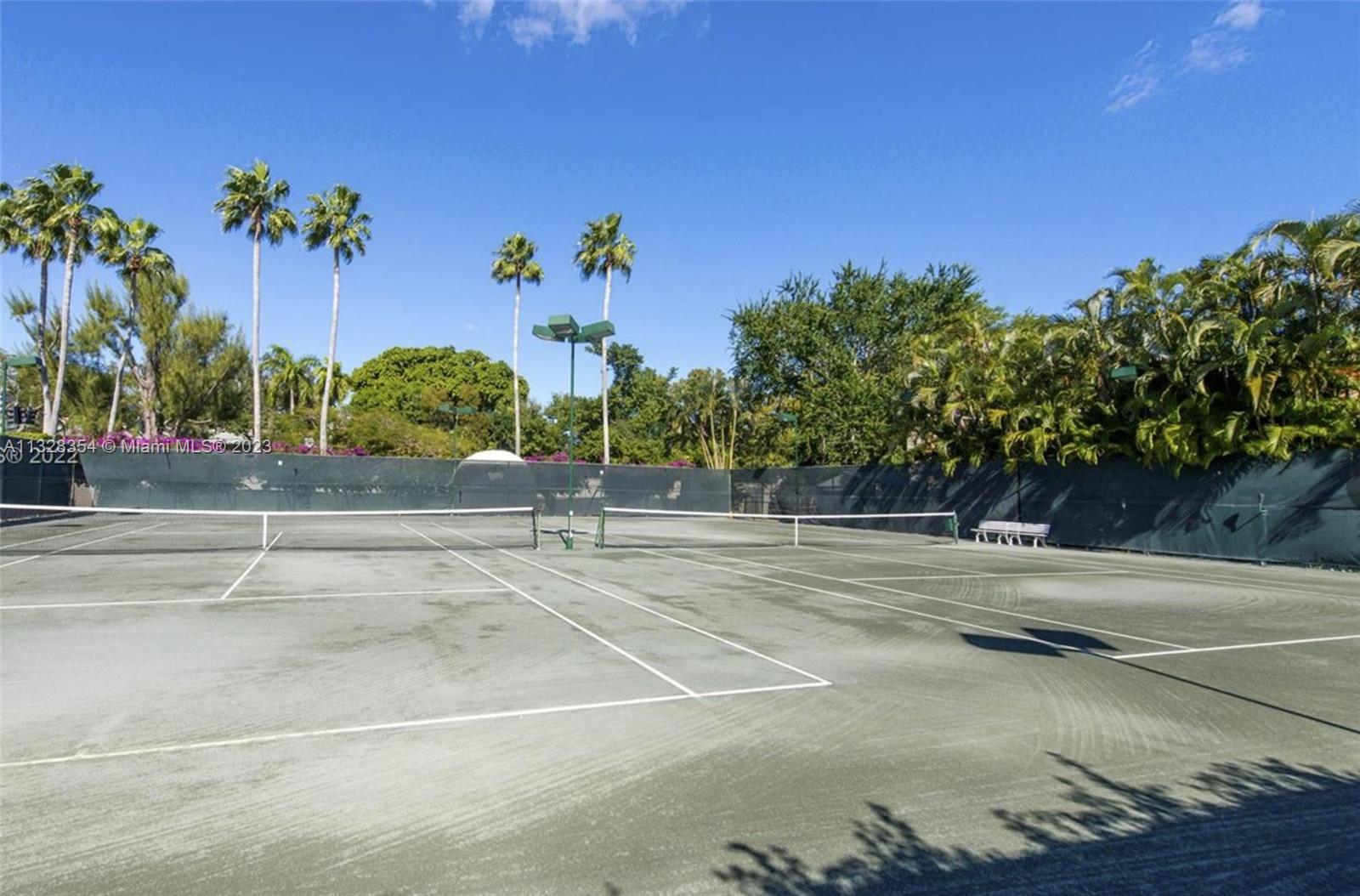 Tennis anyone? L'Hermitage has 2 great Har-Tru clay tennis courts that are illuminated at night.