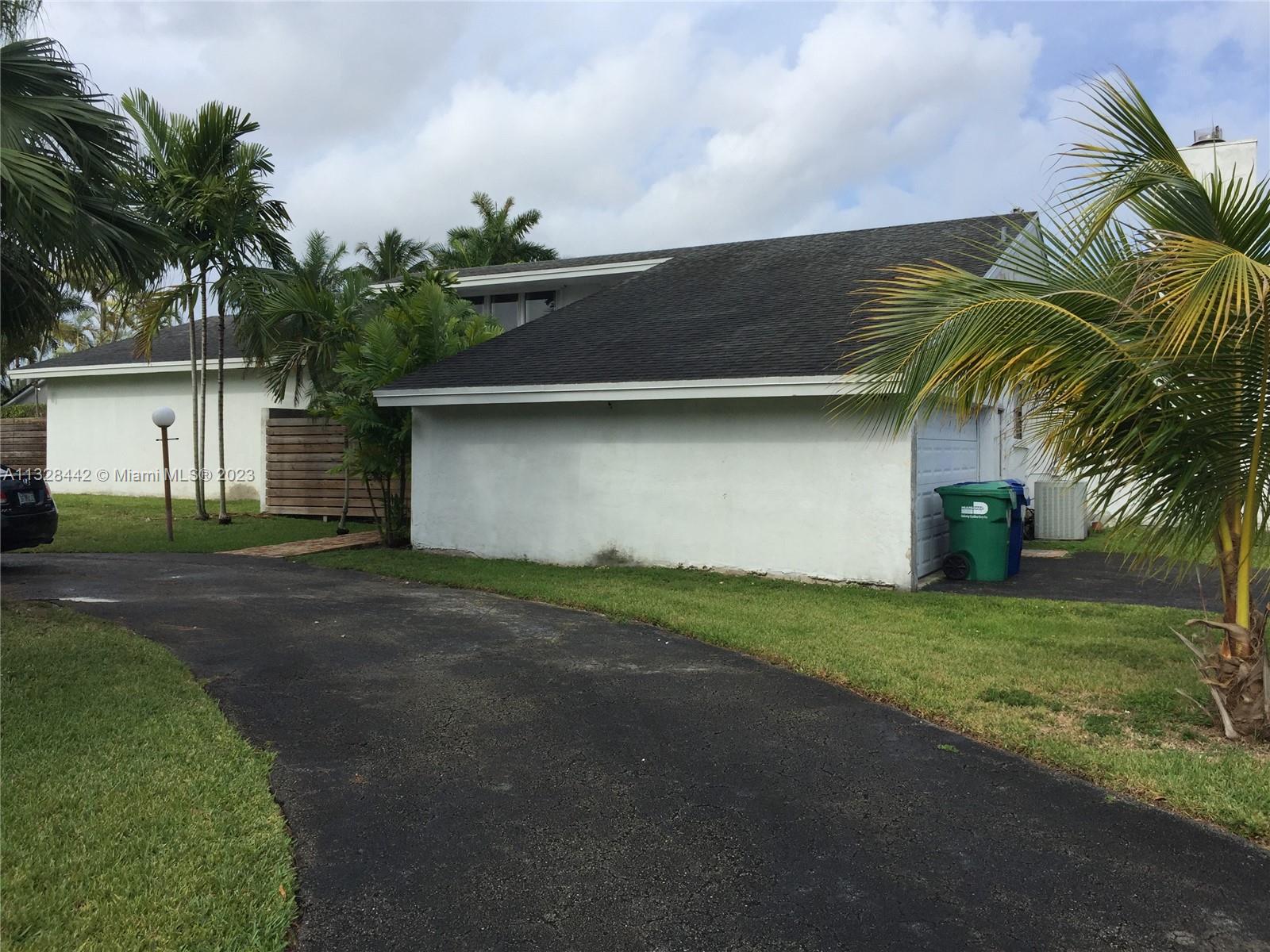 17740 SW 75th Ave  For Sale A11328442, FL