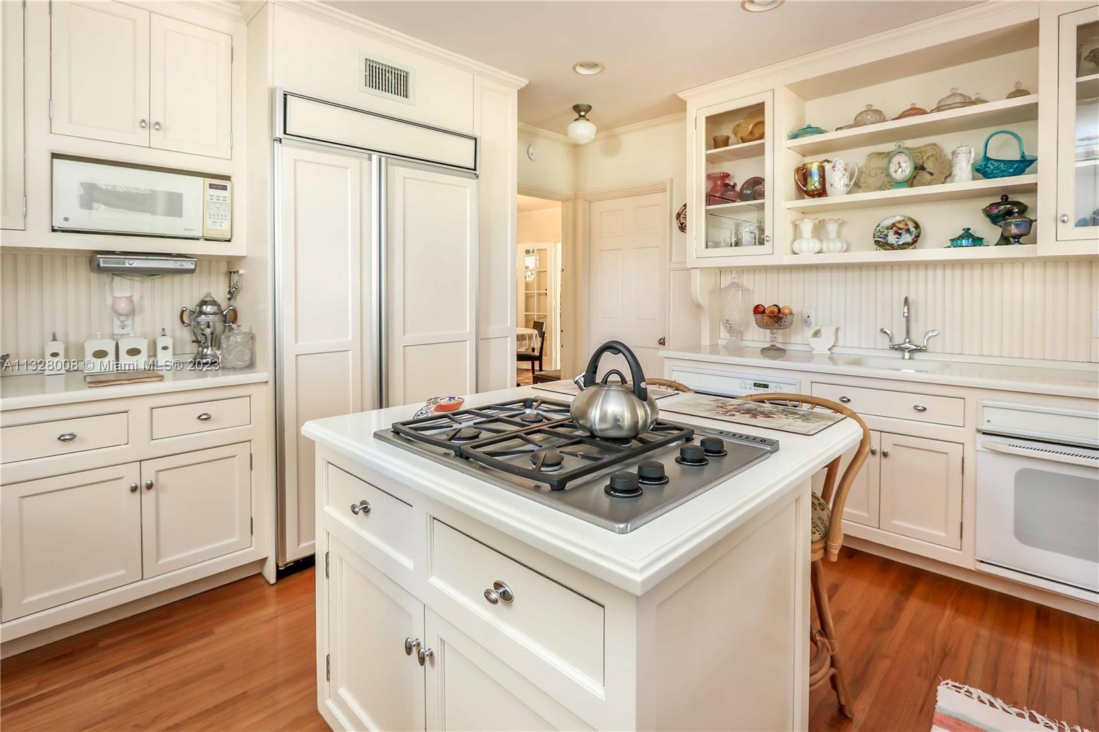 1214  Tyler St  For Sale A11328008, FL