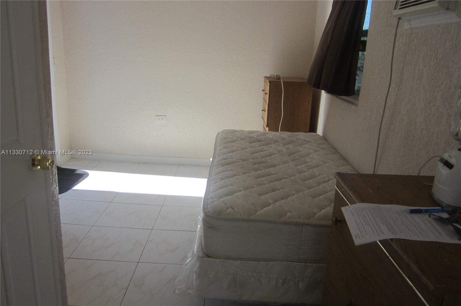 2447  Scott St #1 For Sale A11330712, FL