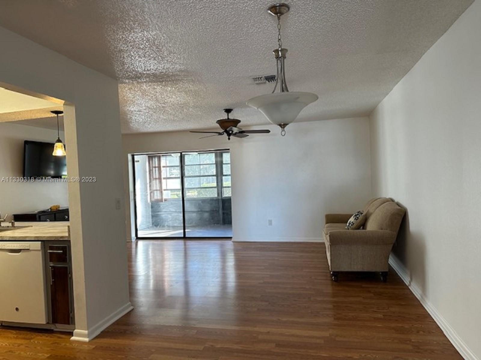 4631 Vilabella Dr 4631