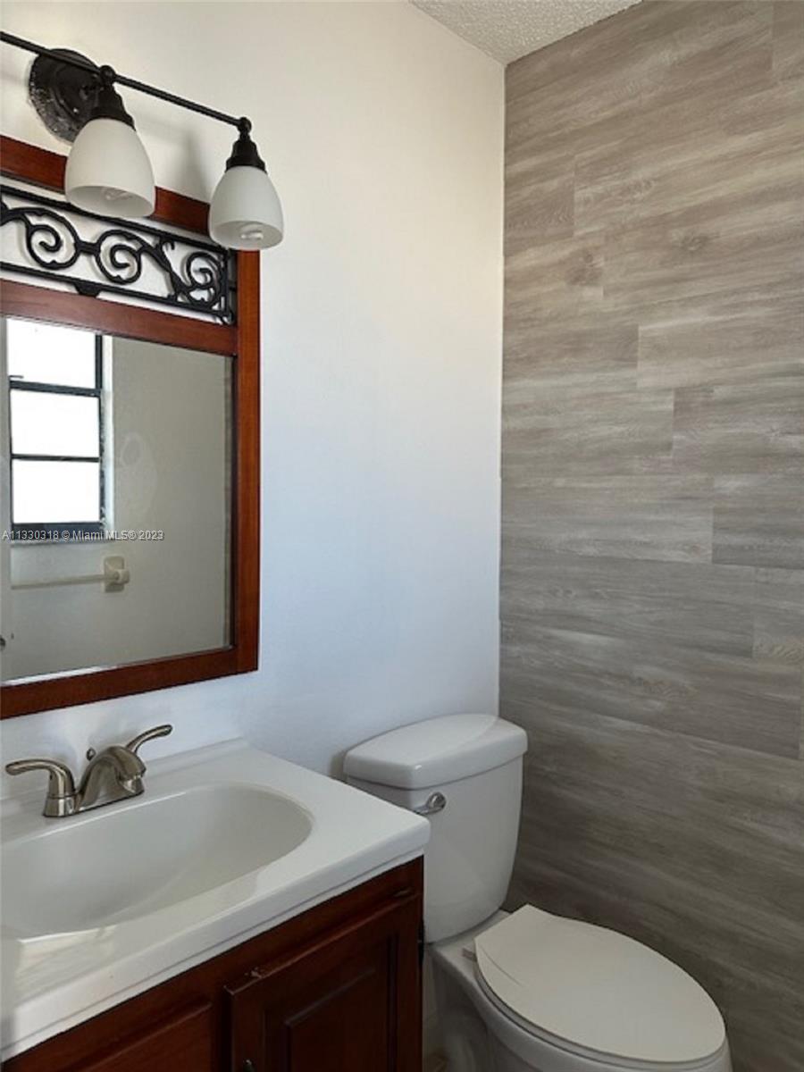 4631 Vilabella Dr 4631