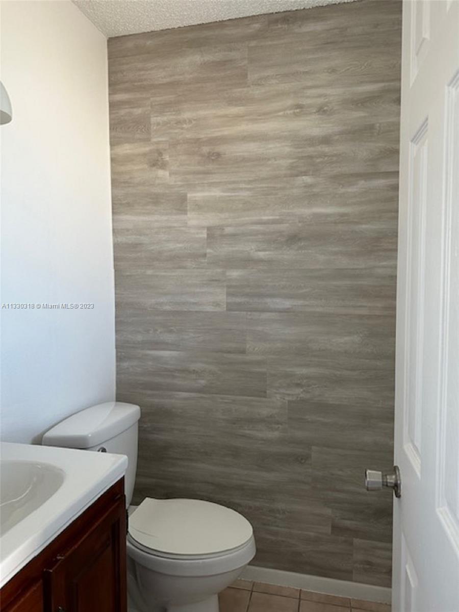 4631 Vilabella Dr 4631