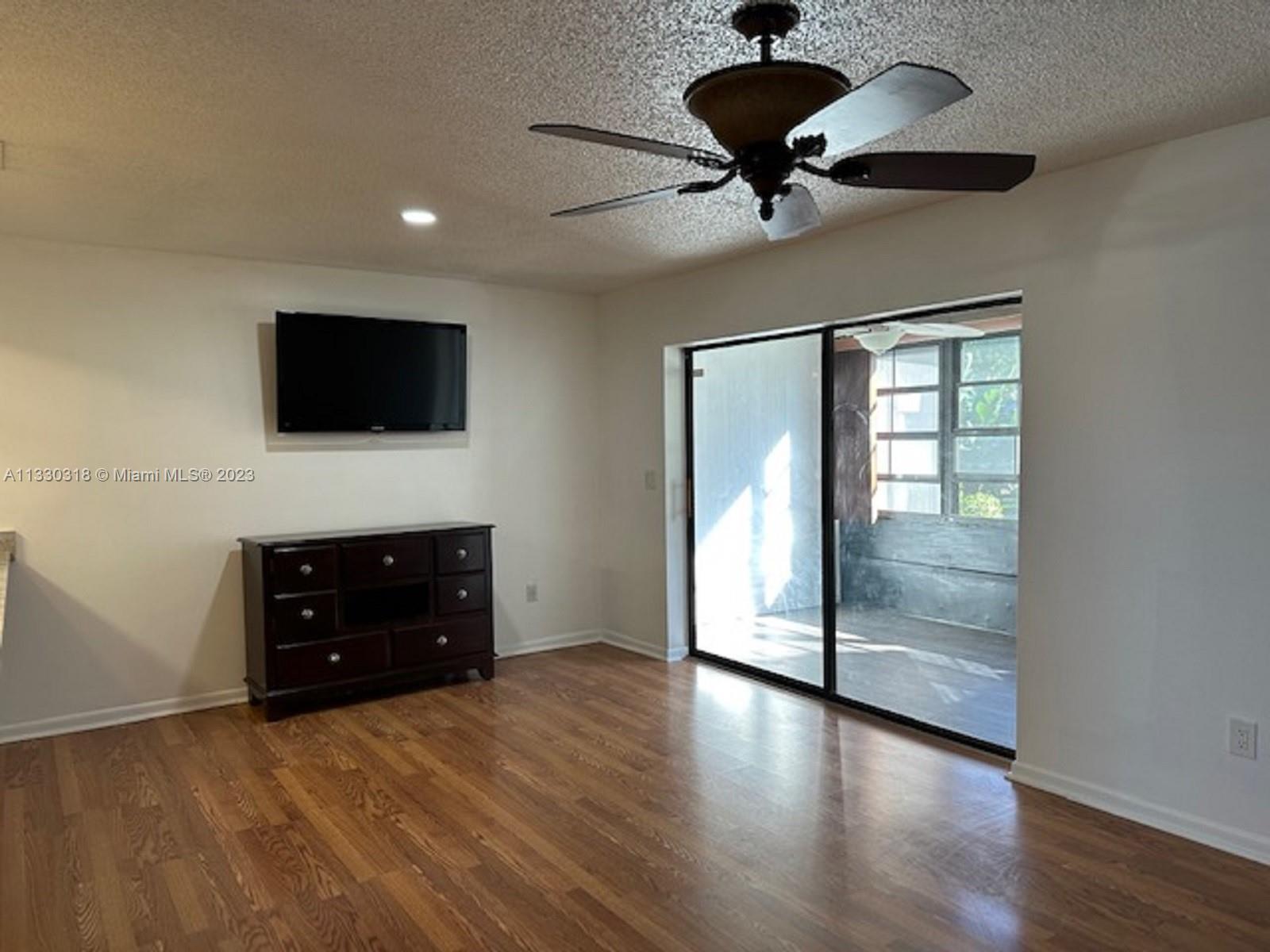 4631 Vilabella Dr 4631