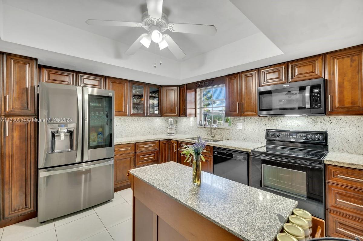 Listing Photo 7