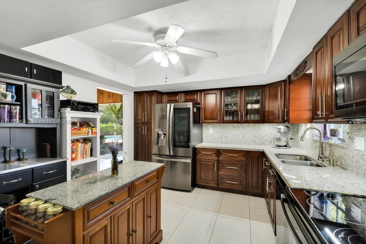 Listing Photo 8