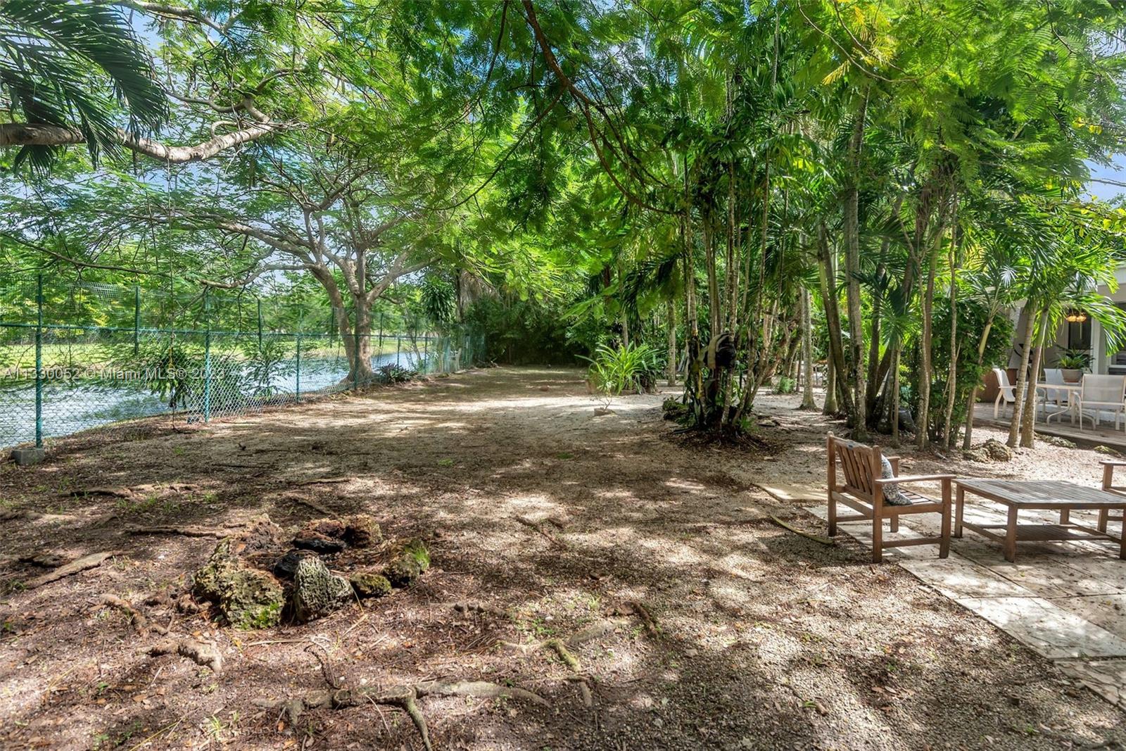 5845 SW 88th St, South Miami, FL 33156