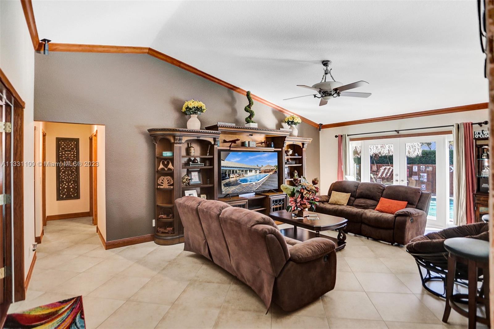 Listing Photo 18