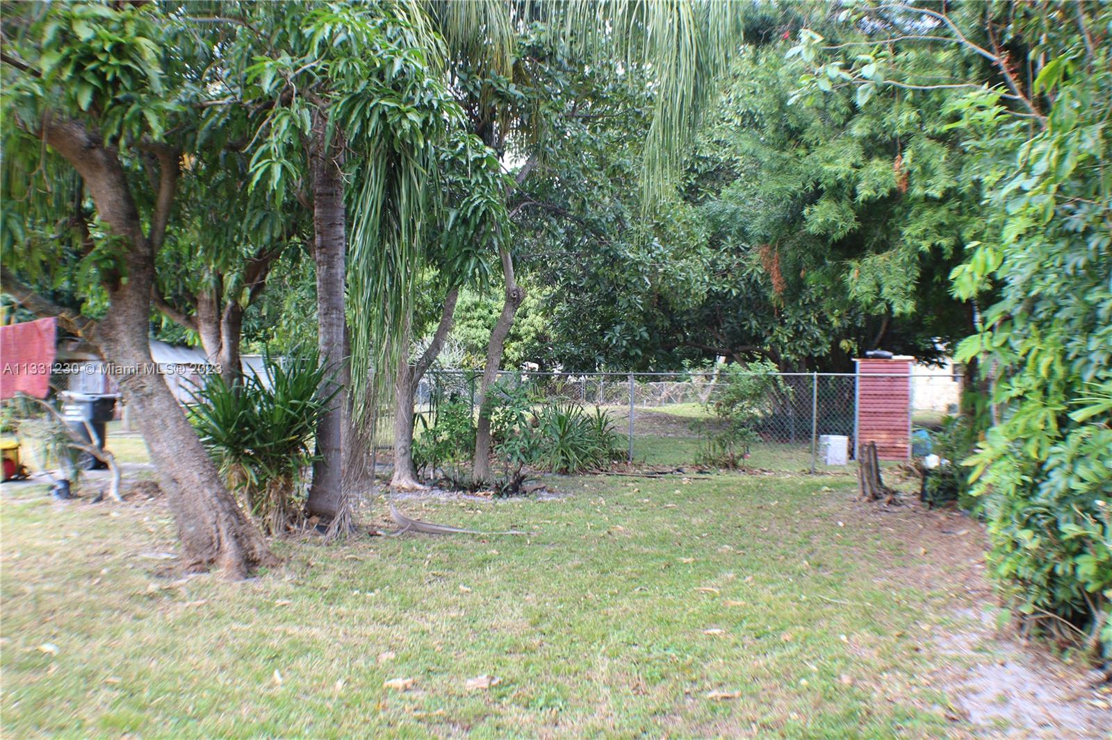 Listing Photo 10