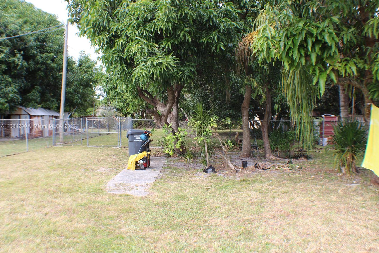Listing Photo 11