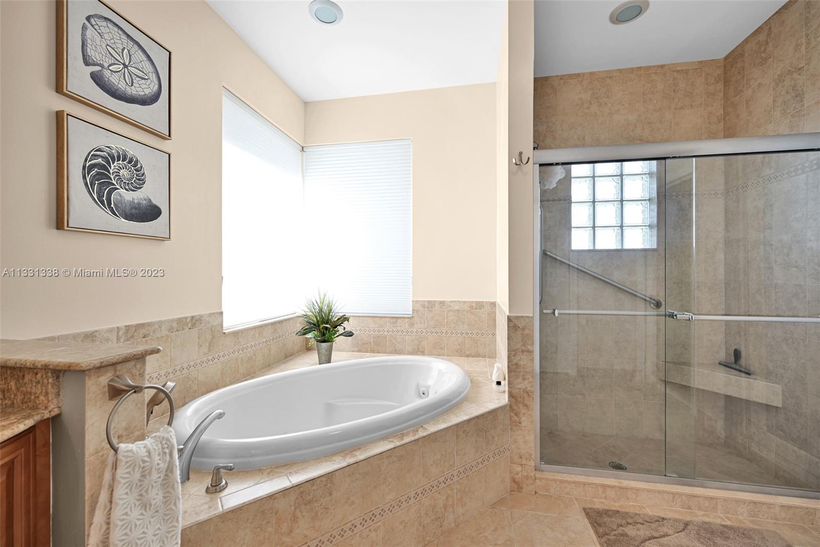 Listing Photo 22