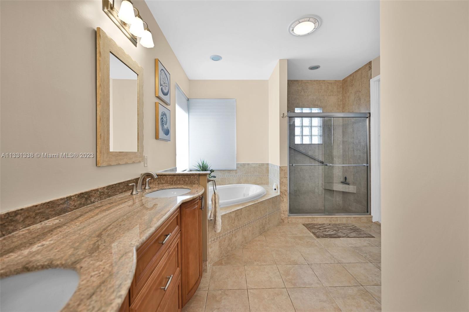Listing Photo 25