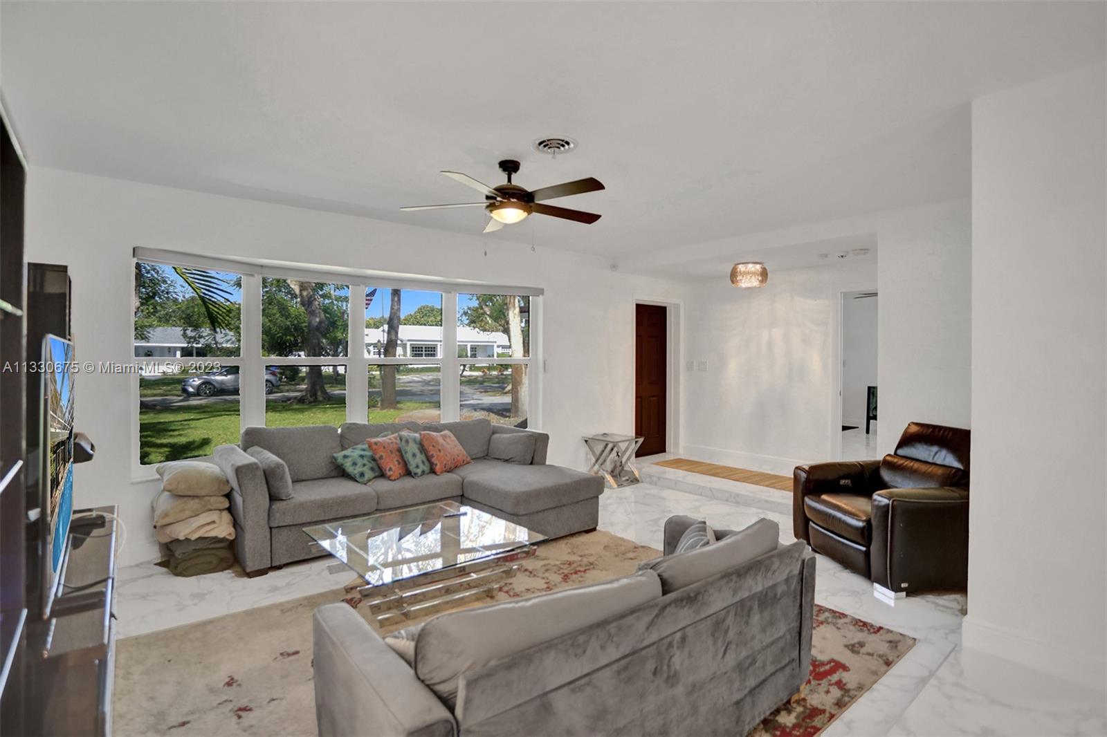 Listing Photo 9