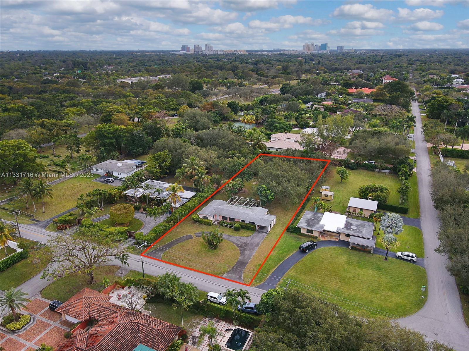 7930 SW 58 St  For Sale A11331716, FL