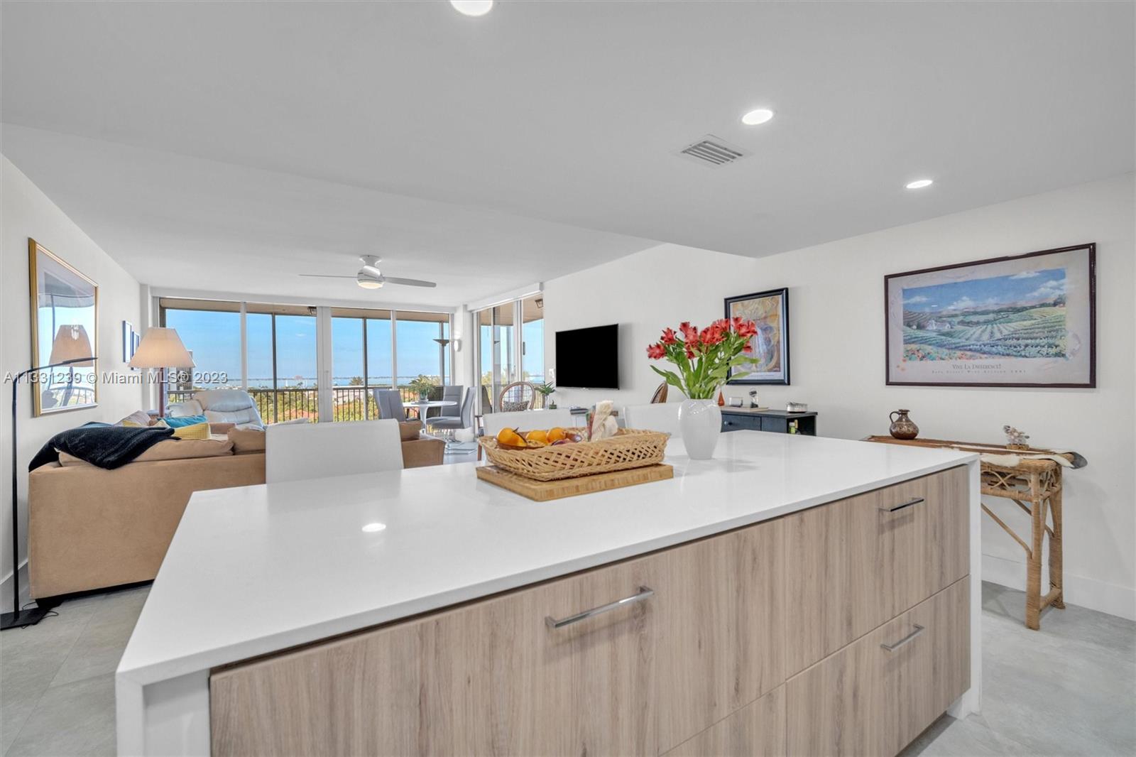 150  Ocean Lane Dr #9D For Sale A11331239, FL